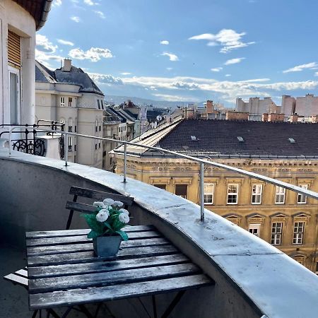 Jolan Suite Budapeste Exterior foto